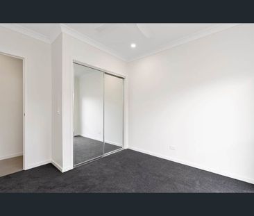 8 Bae Street, Logan Reserve, Qld 4133 - Photo 3