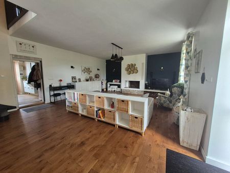 Location Maison 5 pièces 167m² HEDE BAZOUGES 35630 - Photo 2