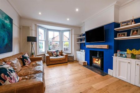 4 bedroom semi-detached house to rent - Photo 5