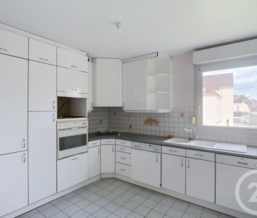 Location Appartement 5 pièces 91m² CREPY EN VALOIS 60800 - Photo 5