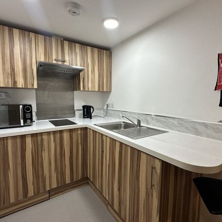 Venn Street, HUDDERSFIELD - Photo 4