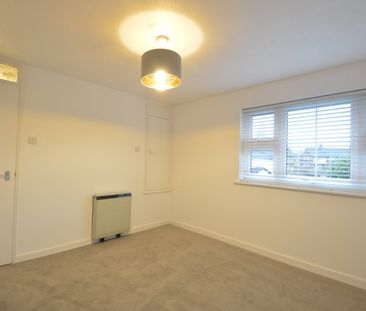Viner Close, WALTON-ON-THAMES, KT12 - Photo 5