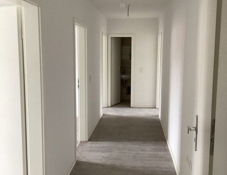 Frisch für Sie saniert – Fühlen Sie sich so wohl wie im Neubau!<br> - Photo 1