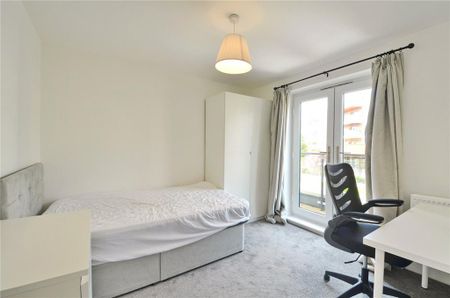 6 bedroom semi-detached house to rent - Photo 4