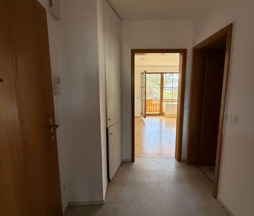 Traumhafte 2-Zimmer-Wohnung mit Balkon, Garten und Tiefgarage in - Photo 2