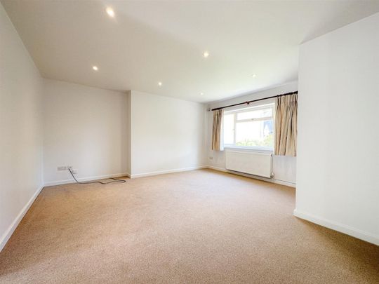 Gotherington, Cheltenham GL52 9EP - Photo 1