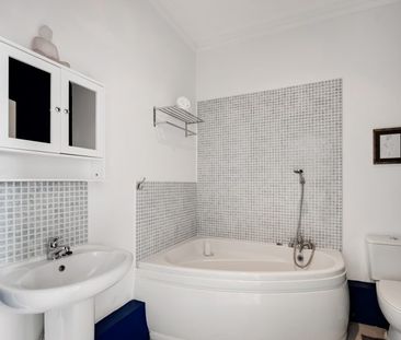 2 Bed Flat - Photo 5