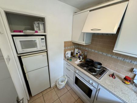 Studio to rent - Photo 5