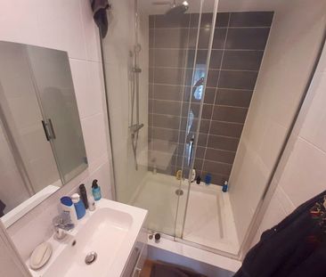 Chambre 12 m² - Rezé - Location Appartement reze : 86.09 m2 - Photo 6