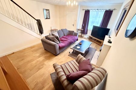 Bramshill Avenue - Photo 2