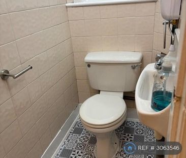 Studio to rent - Photo 6