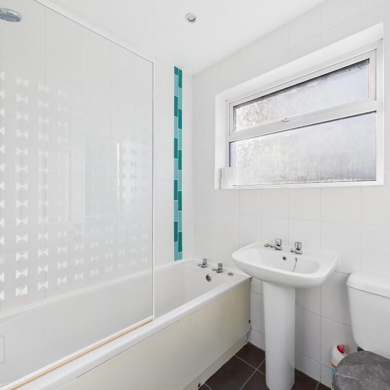 37 Sunnyside Park, Belfast, BT7 3DT - Photo 1