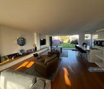 1 bedroom in a house share to rent - Photo 4