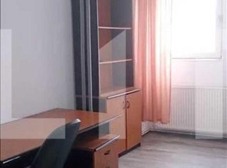 Apartament cu 3 camere, decomandat, 80 mp utili, zona P-ta Marasti, cu parcare - Photo 2