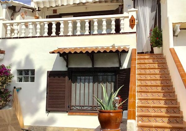 Modern townhouse in costa de la Calma for long term rental