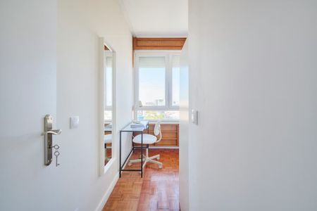 Rua Latino Coelho, Lisbon, Lisbon 1050-132 - Photo 5