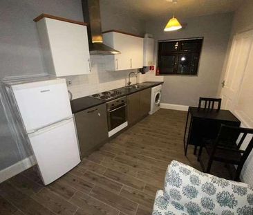 Mundon Gardens, Ilford, Ilford, Essex, IG1 - Photo 4