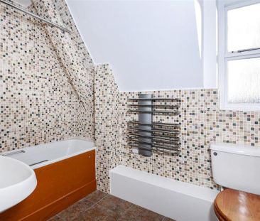 2 bedroom end of terrace house to rent - Photo 4