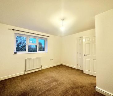 5 bedroom detached house to rent - Photo 4