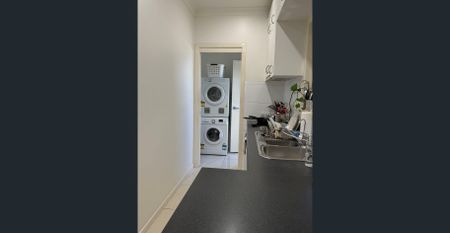 Low Maintenance, Location, Convenience - Photo 4