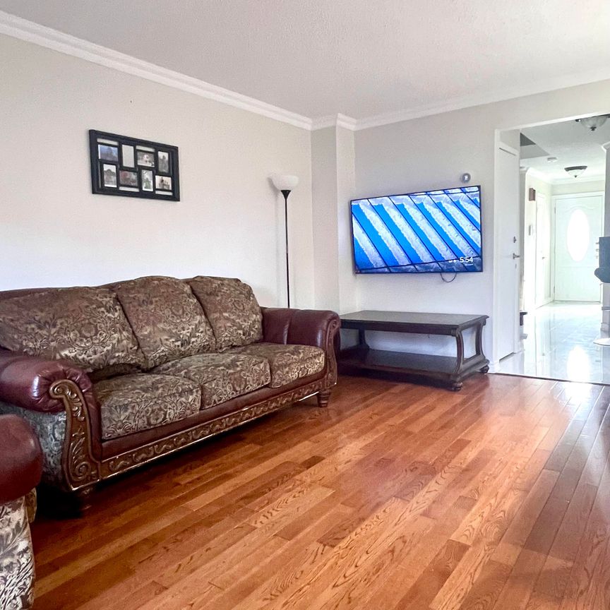 For Lease - 581 Galloway Crescent, Mississauga, Ontario - Photo 1