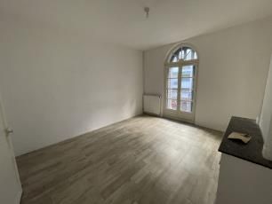 Location Appartement 3 pièces 73m² NIMES 30000 - Photo 4