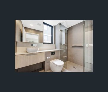 Spectacular 3 bedroom apartment - Photo 3