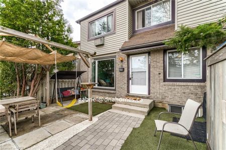 332 Scottsdale Dr, Guelph - Photo 4