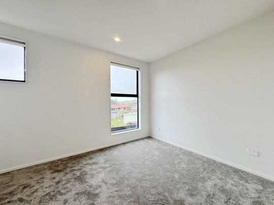 Brand-New Townhouse – Modern Style and Smart Design - Photo 1