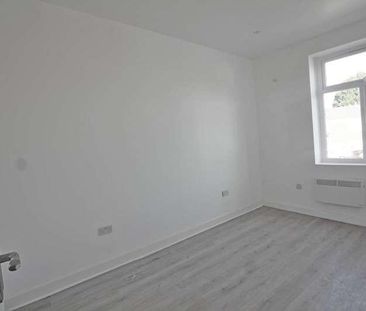 Bolton Road, BL8 - Photo 4