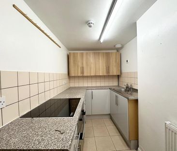 2 bedroom maisonette to rent - Photo 2