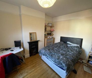 6 bedroom terraced house to rent - Photo 3