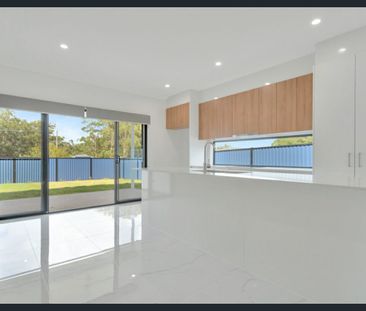 BRAND NEW HOME – PRIME LOCATION & MODERN LIVING - Photo 4
