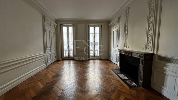 T3 de 118m² - Rue Duquesne - Photo 1