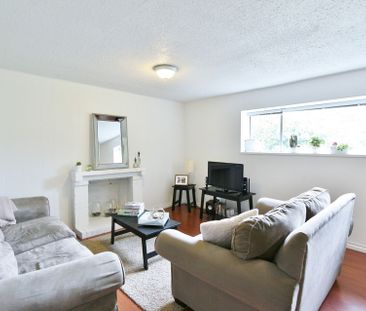 LOWER UNIT 2 BEDROOM 1 BATH IN CENTRAL DUNBAR LOCATION! - Photo 6