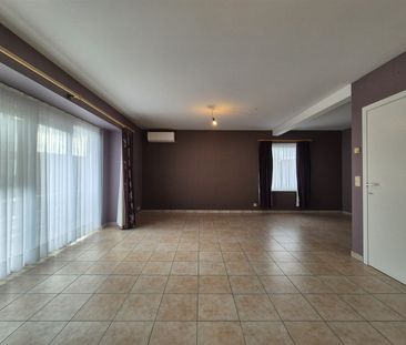 Ruim appartement met garage gelegen op het eerste verdiep vlakbij d... - Photo 5