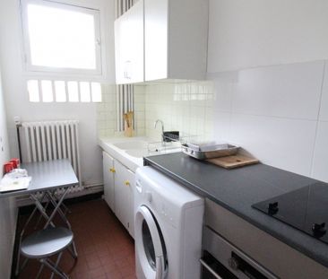 STUDIO MEUBLE 24.80 m² MAISONS-ALFORT - Photo 2