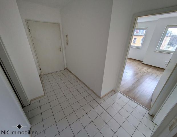 ++ wunderschöne 2-Raum-Wohnung in Schloßchemnitz – ab sofort bezugsfrei ++ - Photo 1