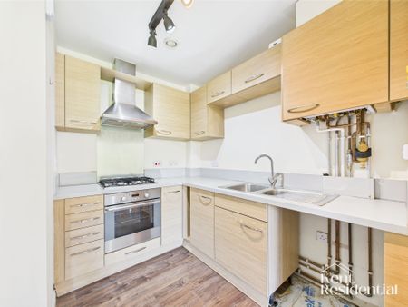 2 bed apartment to rent in Silver Streak Way, Rochester, ME2 - Photo 3