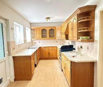 3 bedroom terraced house to rent - Photo 4