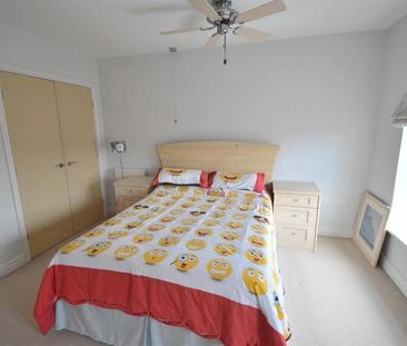 4 Bedroom Terraced To Let - Photo 3