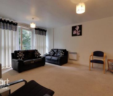 2 bedroom flat to rent - Photo 4