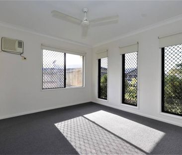 Fantastic Family Home - Fully Air Conditioned - 10kw Solar - Large ... - Photo 4