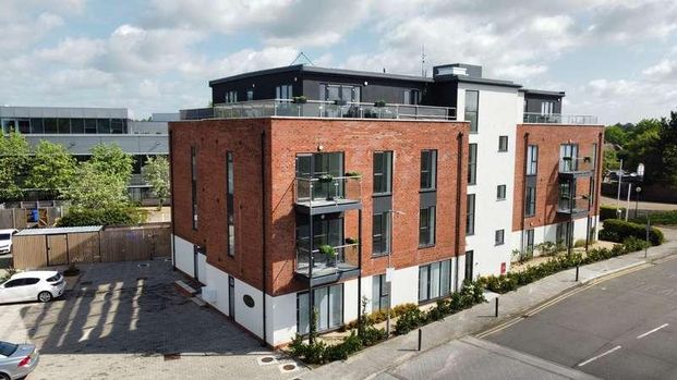 Monaco House, Vanwall Road, Maidenhead, SL6 - Photo 1
