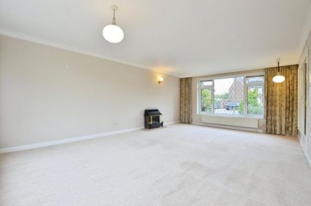 3 bedroom detached house to rent - Photo 2