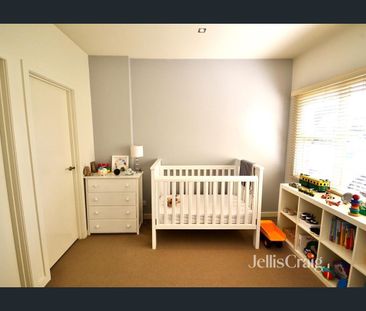 Three Bedroom Townhouse - Photo 3