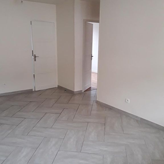 Location Appartement 3 pièces 56m² - Photo 1