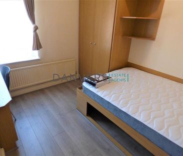 4 bedroom terraced house to rent - Photo 2