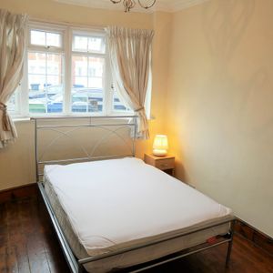 1 bedroom house of multiple occupation to rent - Photo 3