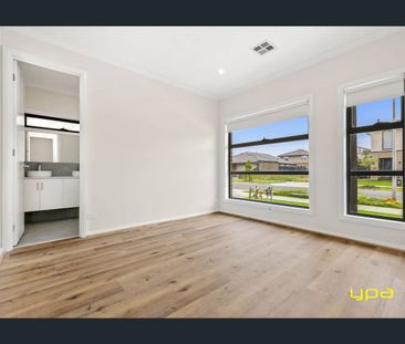 Modern, Brand-New Home in Great Clyde Location - Photo 1